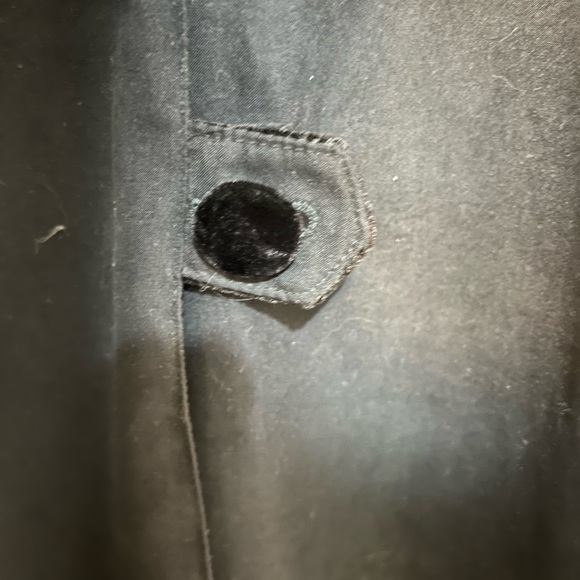 Long women’s overcoat with velvet collar and button details. Removal lining. - Picture 6 of 6